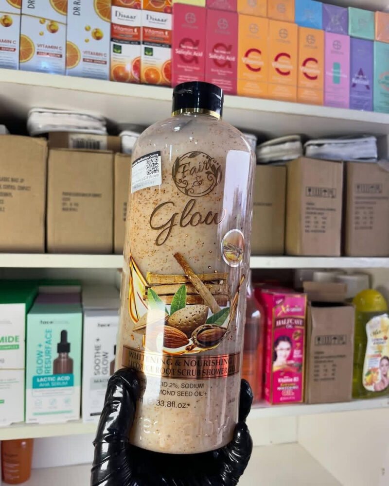 Fair and Glow Whitening and Nourishing Licorice Root Scrub Shower gel